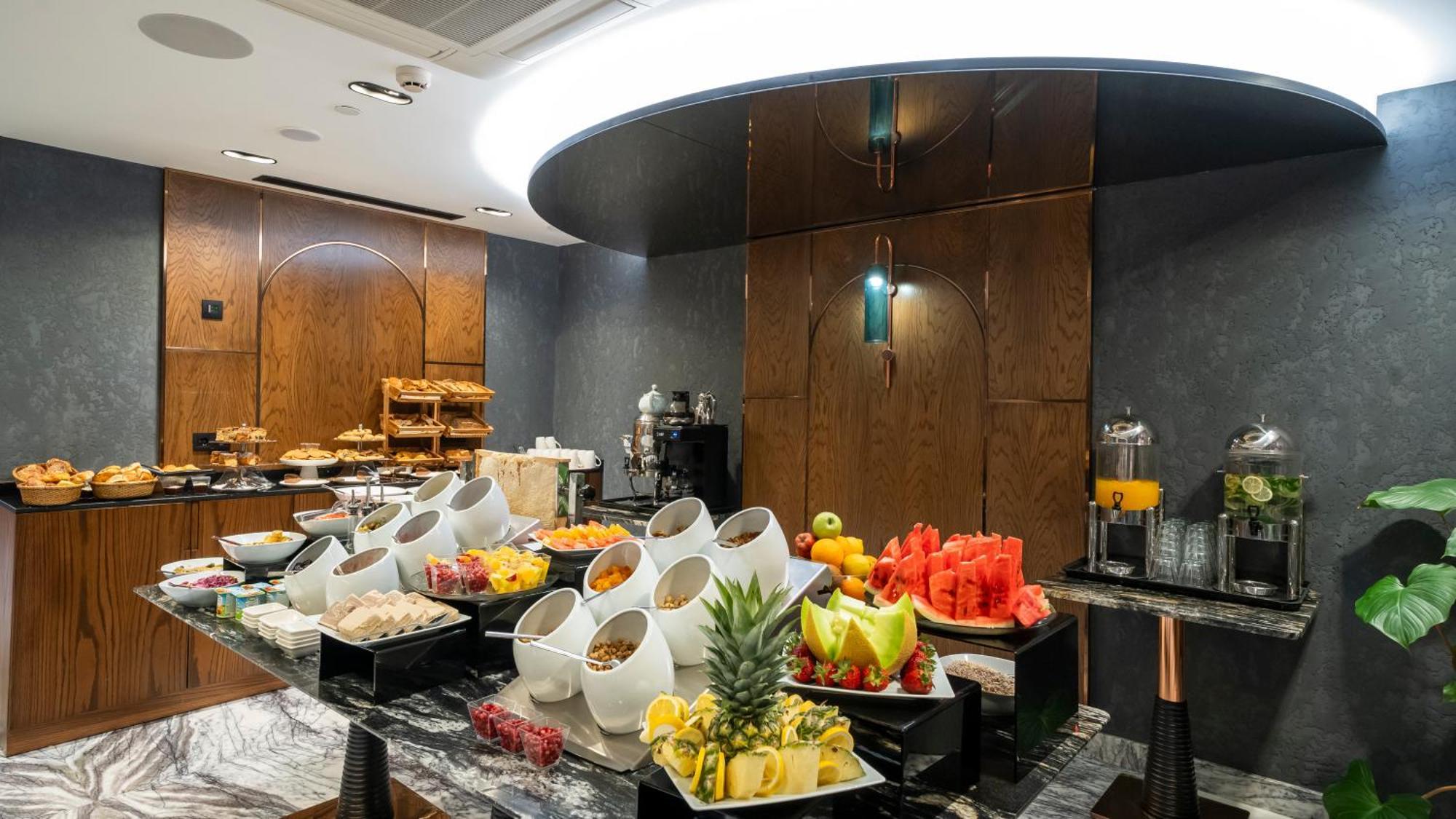 Hotel Nex & 4*